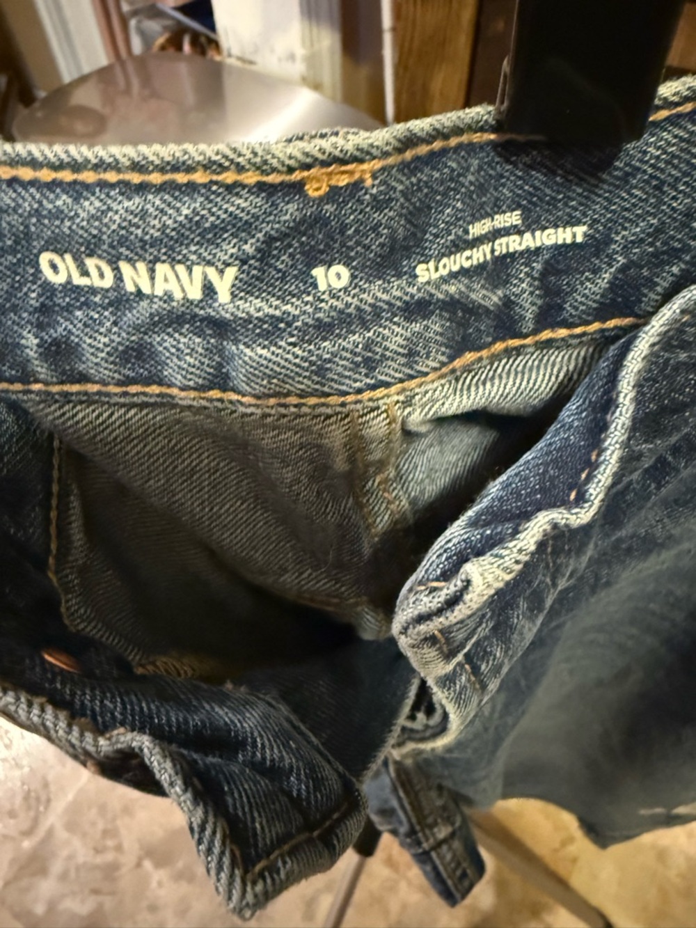 Old Navy Woman’s size 10 slouchy straight leg Relaxed Fit Blue Denim Jeans NWT - Picture 3 of 5